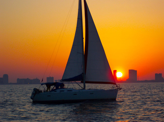 Beneteau_393_Sunset_Sailing1
