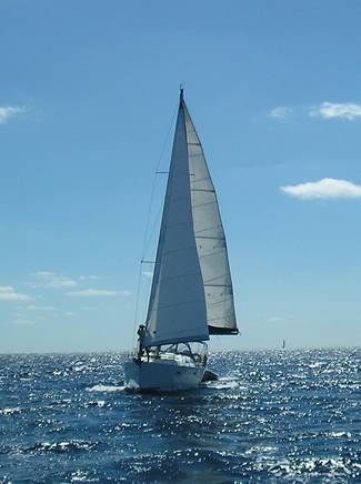 Beneteau 393, Under Sails, Sailing, Full Bottomed Mainsail, 140% Genoa on Furling