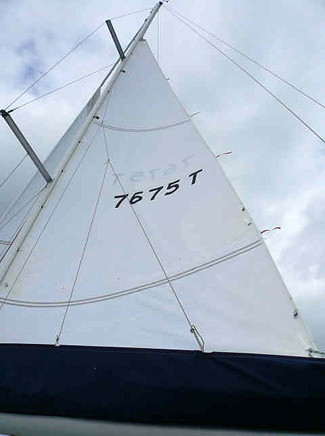 Beneteau_393_Mainsail Fully Battened Reefed
